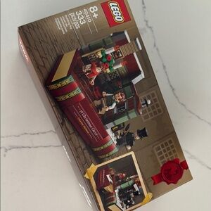 LEGO Holiday Story Set - Red, Green, Black